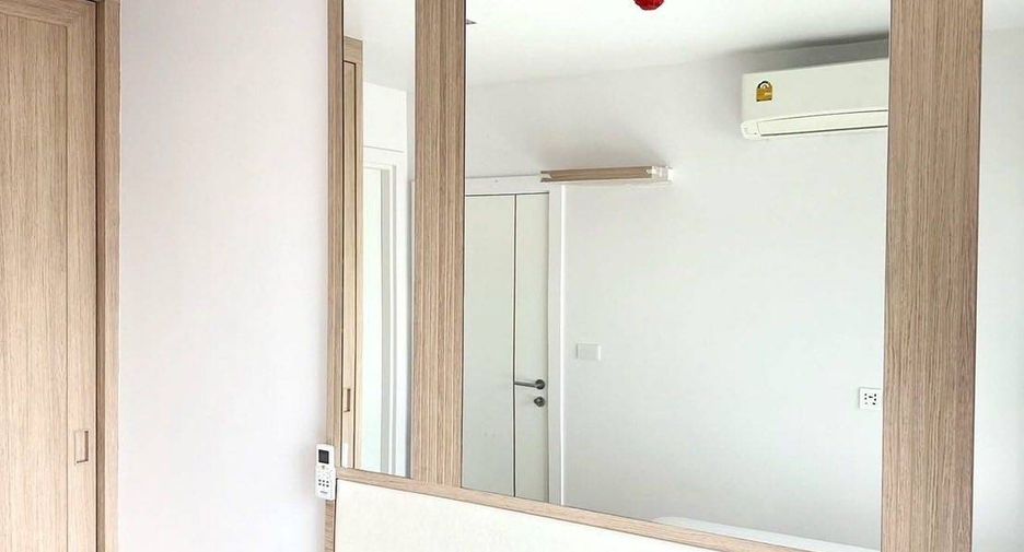 For sale 2 bedrooms condo in Huai Khwang, Bangkok