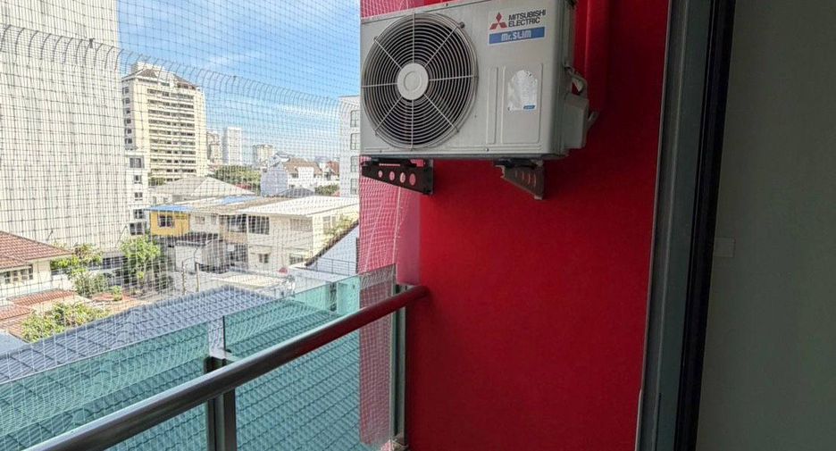 For sale 2 bedrooms condo in Watthana, Bangkok