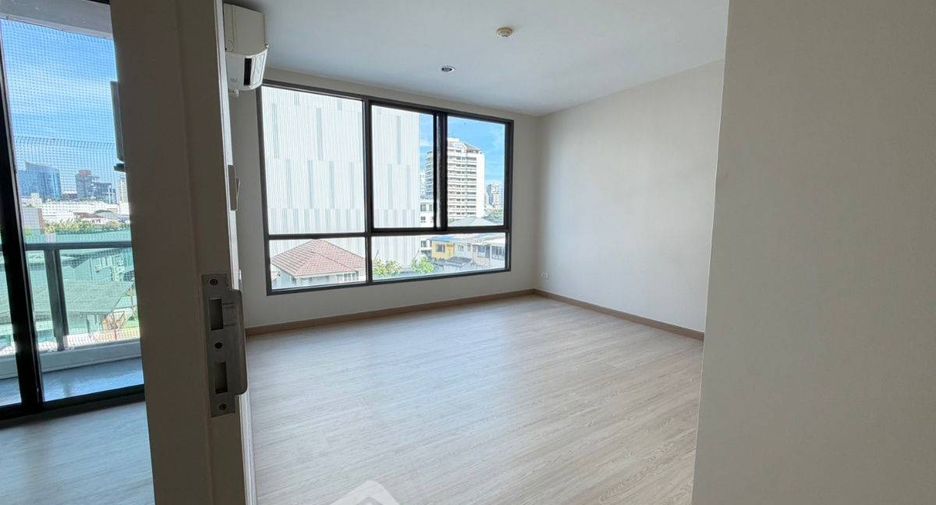 For sale 2 bedrooms condo in Watthana, Bangkok