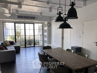 For sale 3 bedrooms condo in Khlong Toei, Bangkok