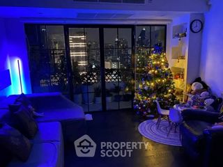 For sale 3 bedrooms condo in Khlong Toei, Bangkok