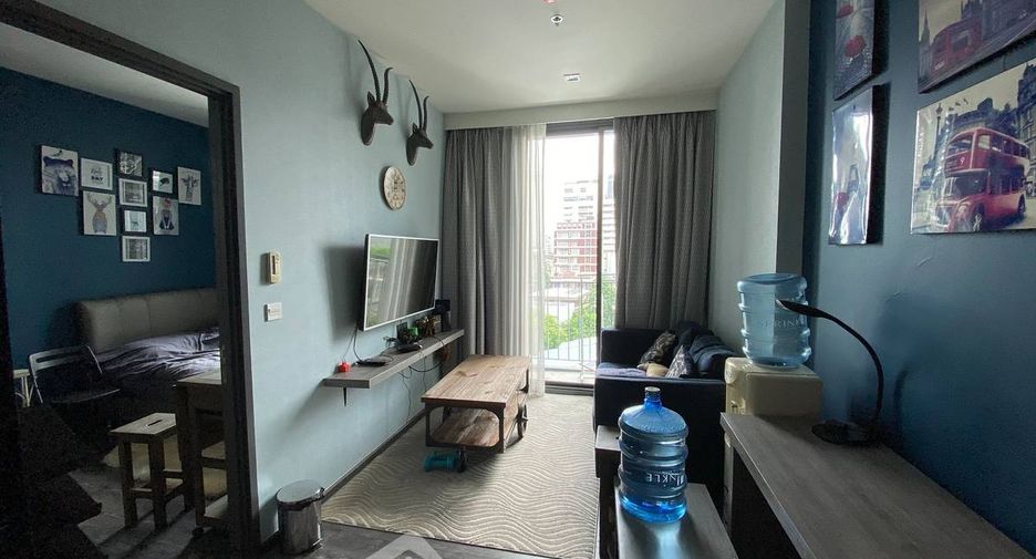 For sale 1 bed condo in Khlong Toei, Bangkok