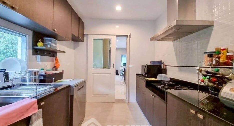 Haus zur Miete und zum Kauf mit 4 Zimmer in Bang Khen, Bangkok
