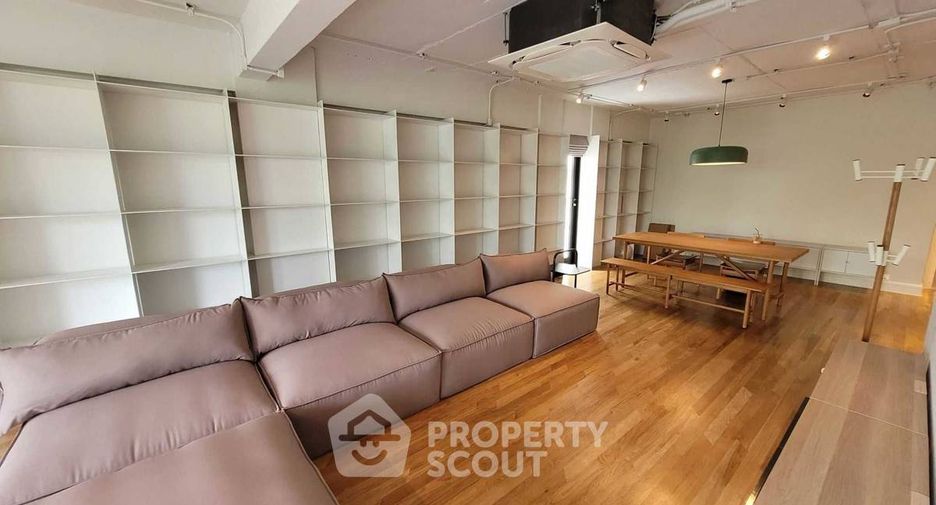 For sale 2 bedrooms condo in Watthana, Bangkok