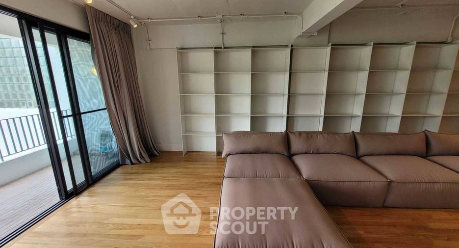 For sale 2 bedrooms condo in Watthana, Bangkok