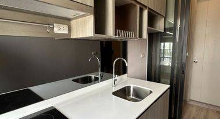 For sale 1 bed condo in Watthana, Bangkok