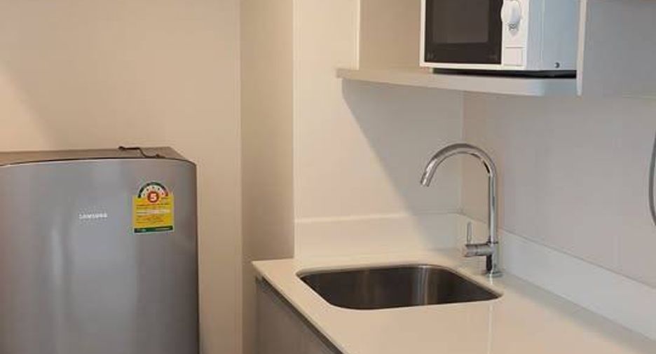 For sale 2 bedrooms condo in Huai Khwang, Bangkok
