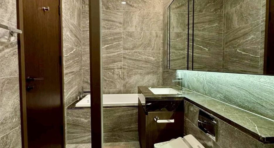 For rent and for sale 2 bedrooms condo in Khlong Toei, Bangkok