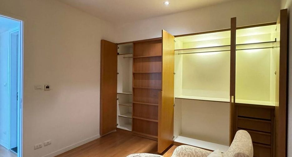 For sale 2 bedrooms condo in Yan Nawa, Bangkok