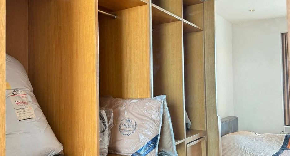 For sale 2 bedrooms condo in Yan Nawa, Bangkok