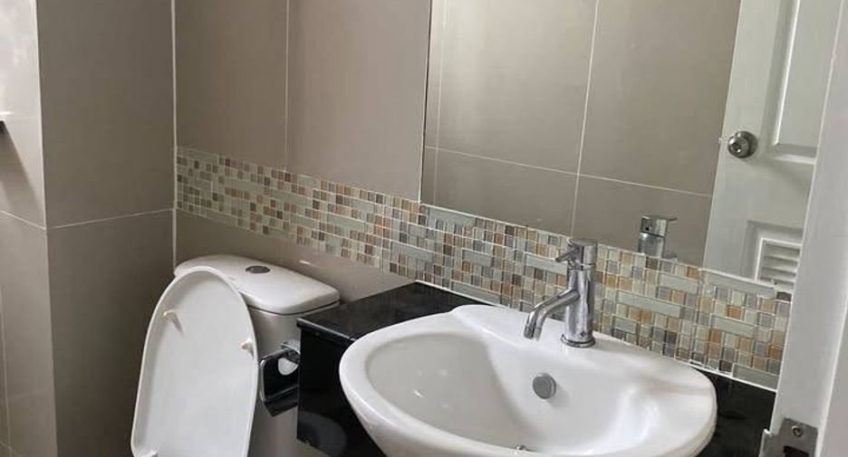 For sale 2 bedrooms condo in Bang Kapi, Bangkok