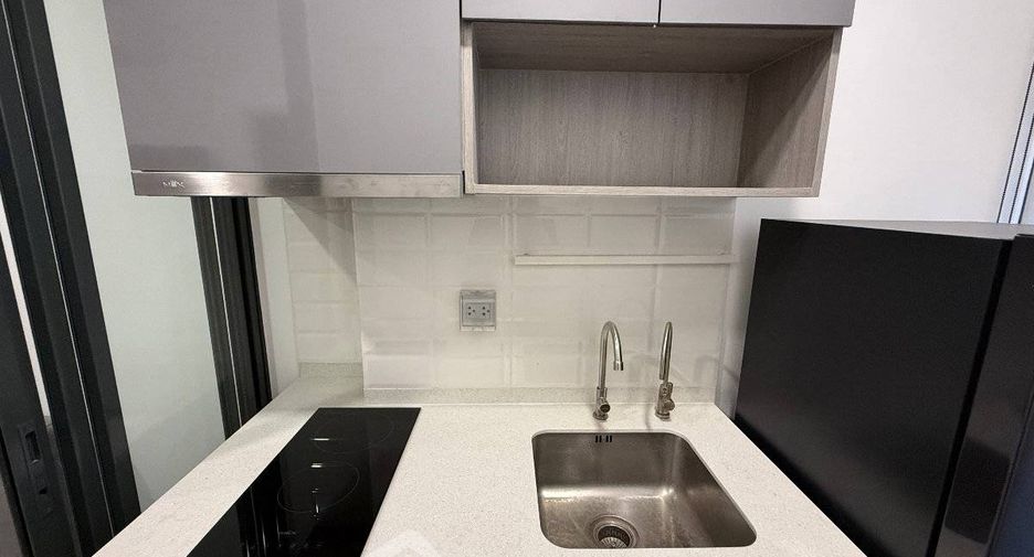 For sale 1 bed condo in Bang Kapi, Bangkok