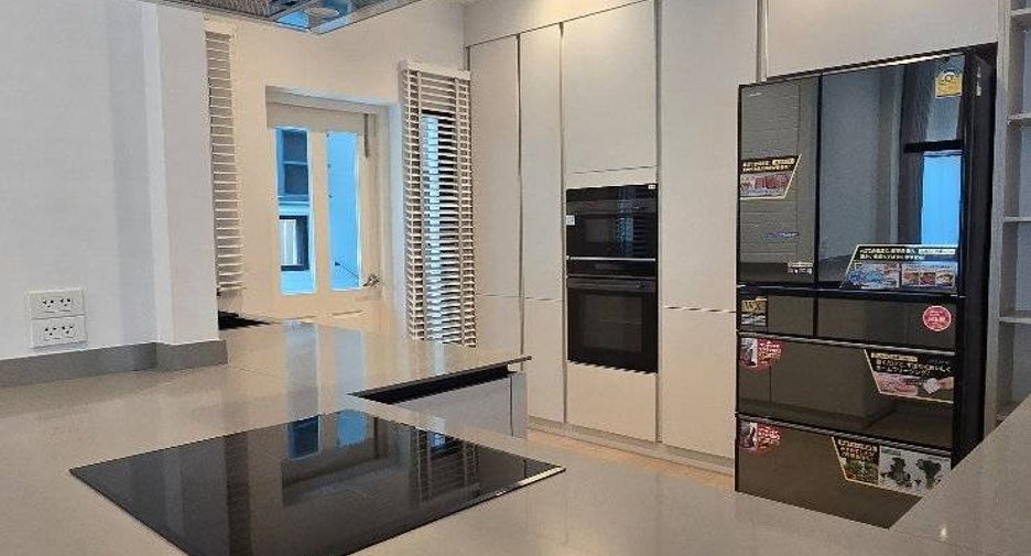 Casa en venta de 4 habitaciones en Sai Mai, Bangkok