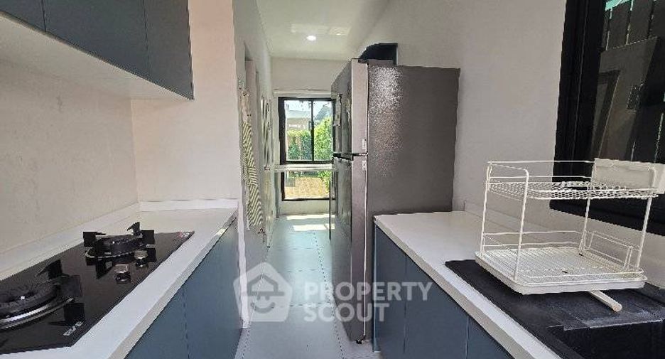 Casa en venta de 4 habitaciones en Sai Mai, Bangkok