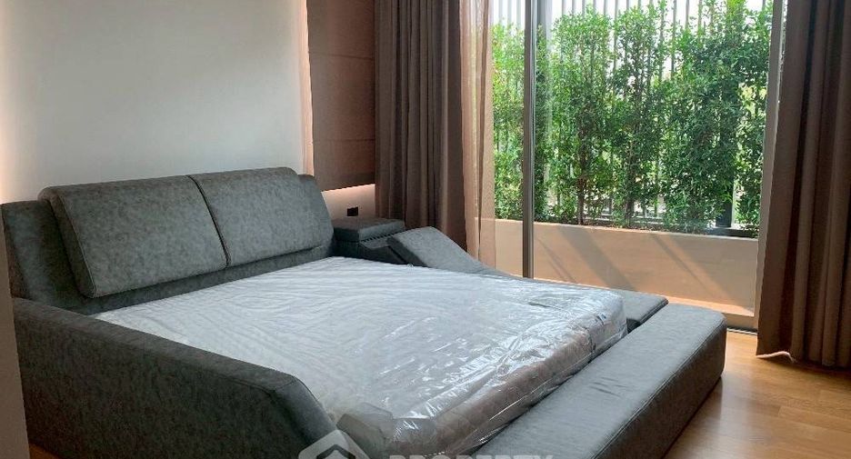 For sale 3 bedrooms house in Bang Kapi, Bangkok