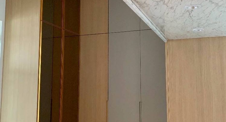 For sale 3 bedrooms house in Bang Kapi, Bangkok