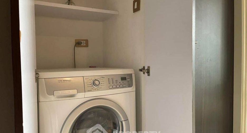 For sale 1 bed condo in Khlong Toei, Bangkok