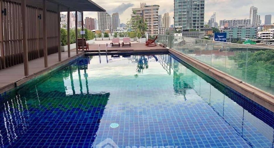 For sale 1 bed condo in Khlong Toei, Bangkok