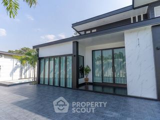 For sale 4 bedrooms villa in Bang Lamung, Chonburi