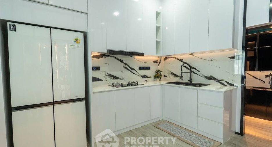 For sale 4 bedrooms villa in East Pattaya, Pattaya