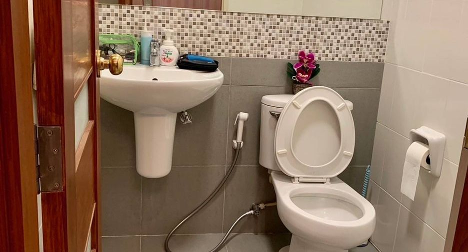 For sale 3 bedrooms townhouse in Bueng Kum, Bangkok
