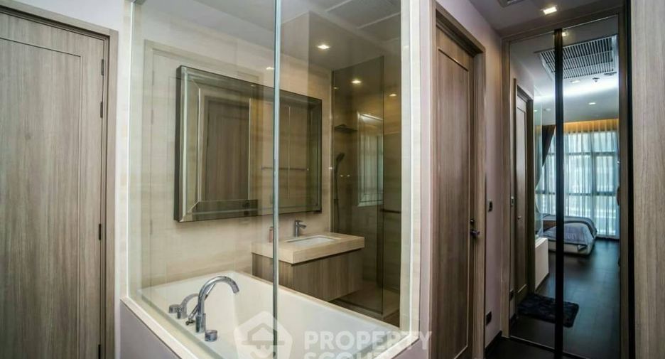 For sale 1 bed condo in Khlong Toei, Bangkok