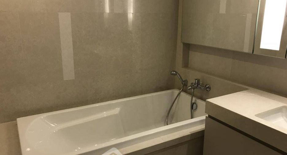 Продажа 2 спальни кондо в Щаттхана, Бангкок