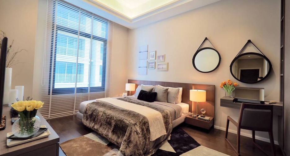 For sale 2 bedrooms condo in Khlong Toei, Bangkok