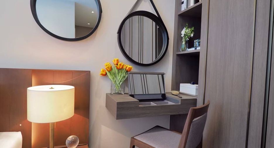 For sale 2 bedrooms condo in Khlong Toei, Bangkok