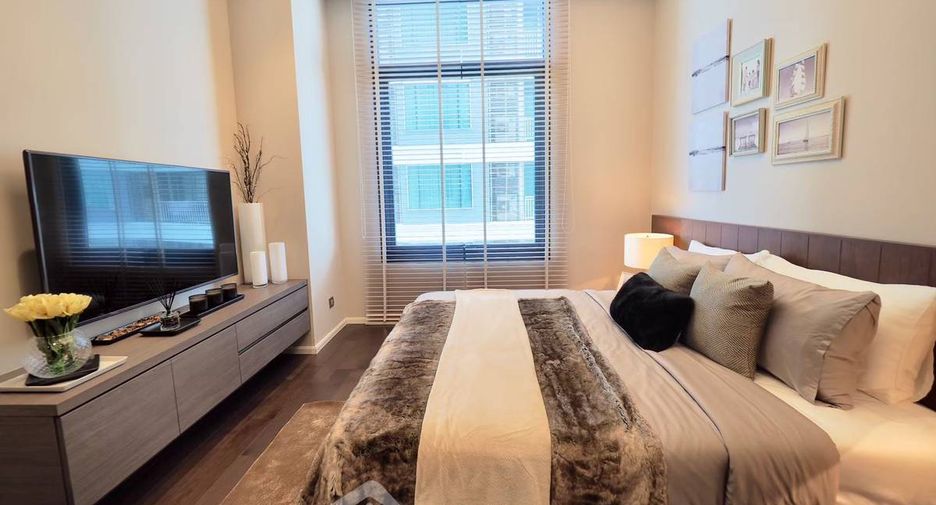 For sale 2 bedrooms condo in Khlong Toei, Bangkok