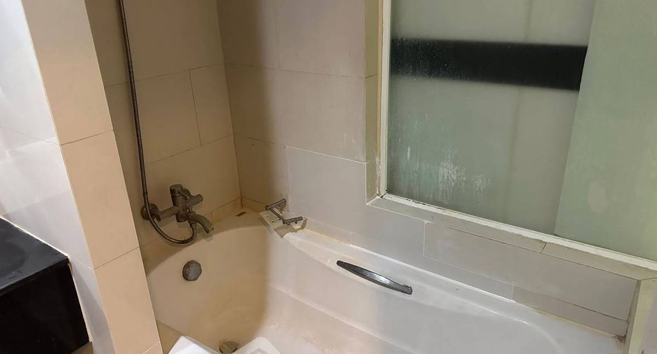 For rent and for sale 2 bedrooms condo in Khlong San, Bangkok