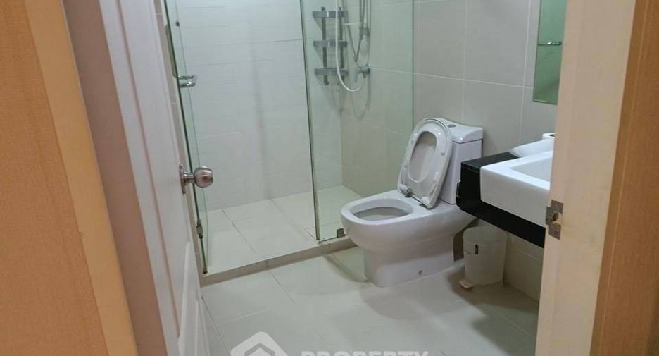For rent and for sale 1 bed condo in Huai Khwang, Bangkok