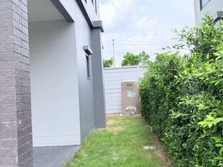 For sale 4 bedrooms house in Lat Krabang, Bangkok