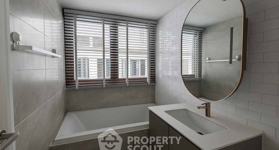 For sale 2 bedrooms condo in Watthana, Bangkok