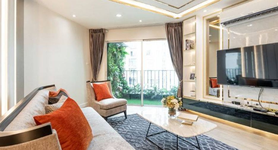 For sale 3 bedrooms condo in Huai Khwang, Bangkok