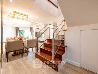 For sale 3 bedrooms condo in Huai Khwang, Bangkok