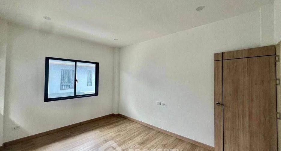 Casa en venta de 4 habitaciones en East Pattaya, Pattaya