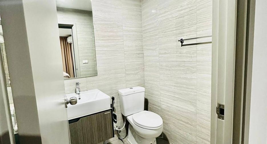 For sale 2 bedrooms condo in Bang Phlat, Bangkok