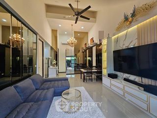 For rent そして for sale 2 ベッドルーム villa in Bang Lamung, Chonburi