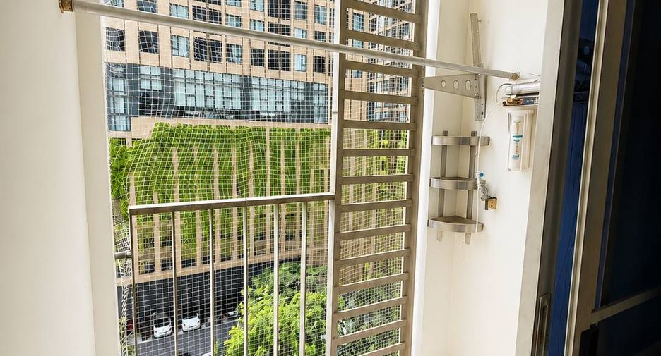 For sale 2 bedrooms condo in Phaya Thai, Bangkok