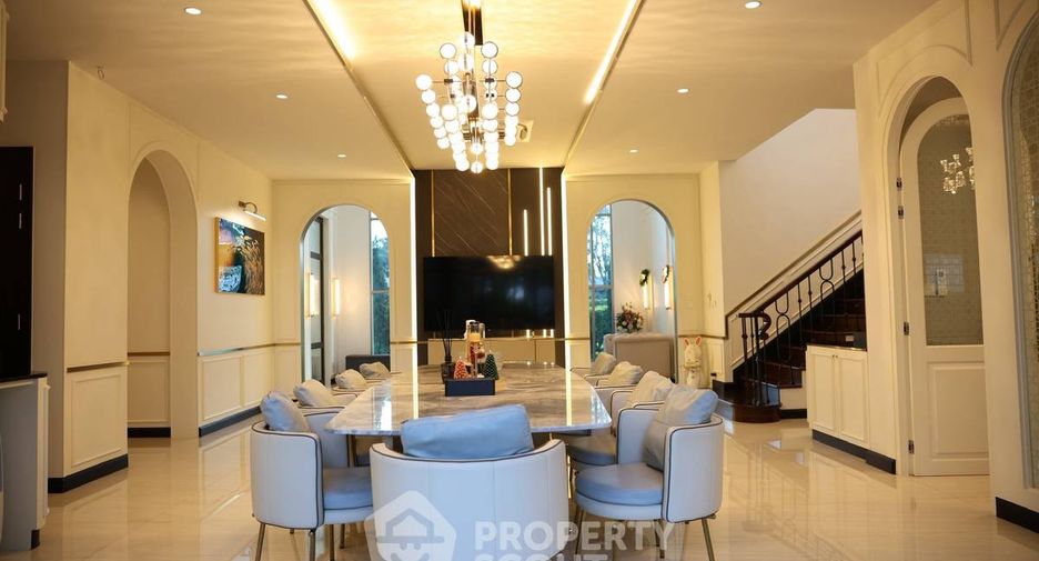 For rent and for sale 5 bedrooms house in Lat Krabang, Bangkok