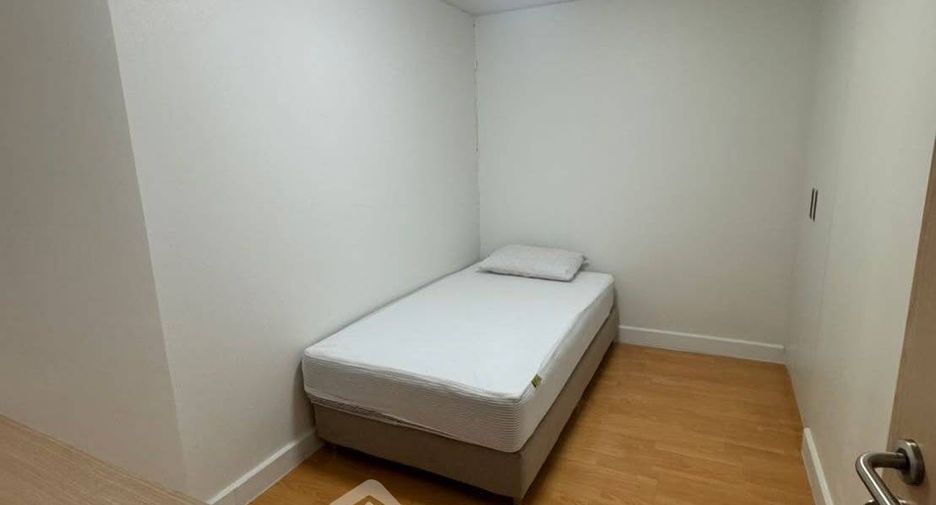 For rent and for sale 4 bedrooms condo in Sathon, Bangkok