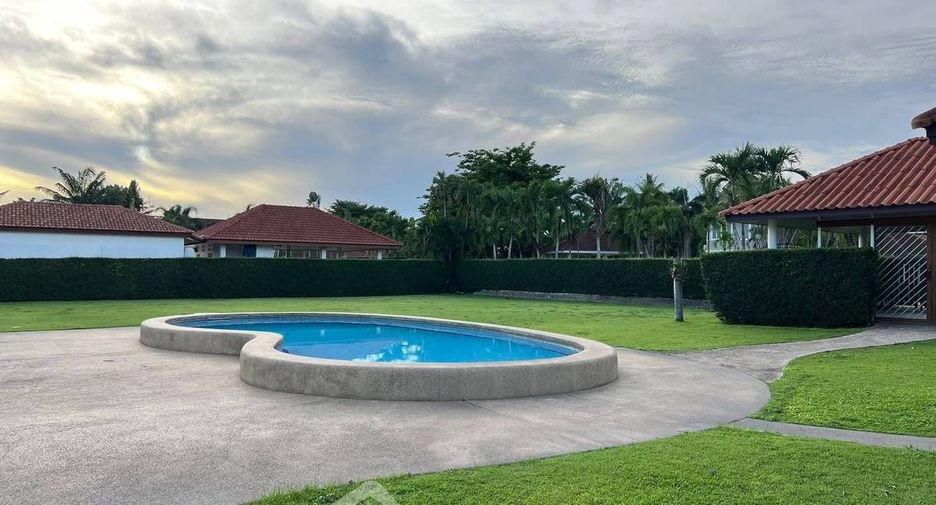 For rent and for sale 5 bedrooms villa in East Pattaya, Pattaya