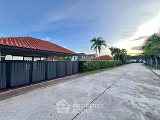 À louer et à vendre 5 chambres villa à Bang Lamung, Chonburi