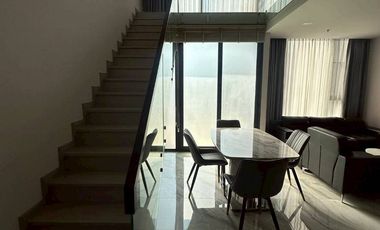 For sale 3 ベッドルーム condo in Huai Khwang, Bangkok