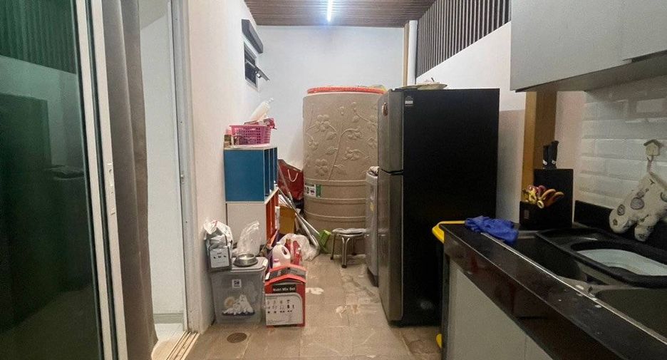 For sale 3 bedrooms townhouse in Bang Khun Thian, Bangkok