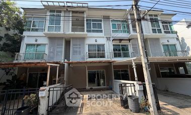 For sale 3 bedrooms townhouse in Prawet, Bangkok