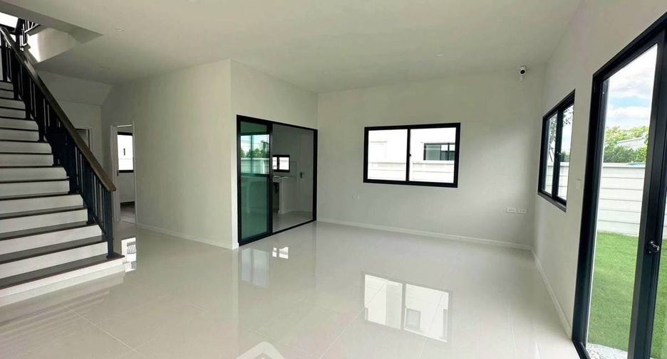 For sale 4 bedrooms condo in Sai Mai, Bangkok