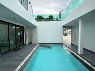 À vendre 3 chambres villa à Bang Lamung, Chonburi