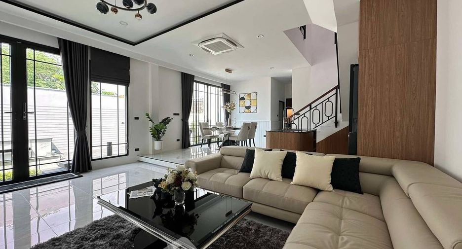 For sale 3 bedrooms condo in East Pattaya, Pattaya